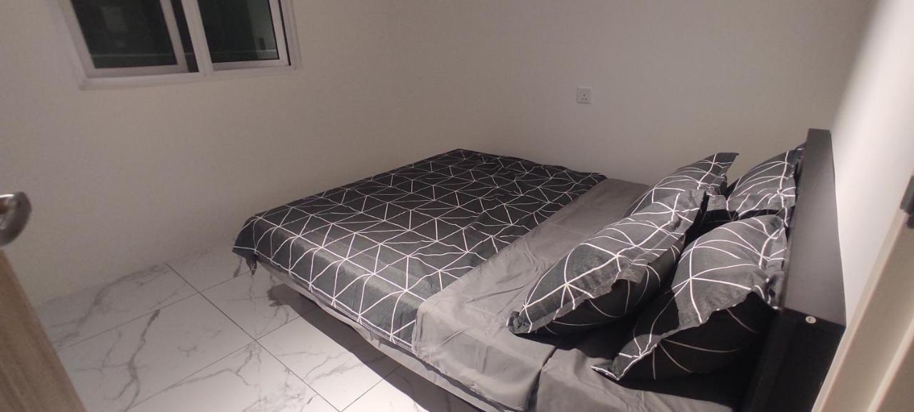 Holiday home Infinite Seaview With Penang Bridge With Sunrise Up To 11 Person Bayan Lepas