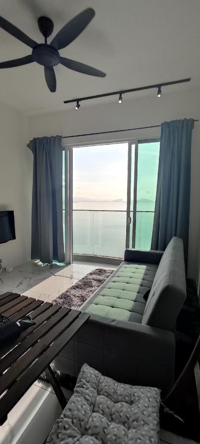 Infinite Seaview With Penang Bridge With Sunrise Up To 11 Person Holiday home