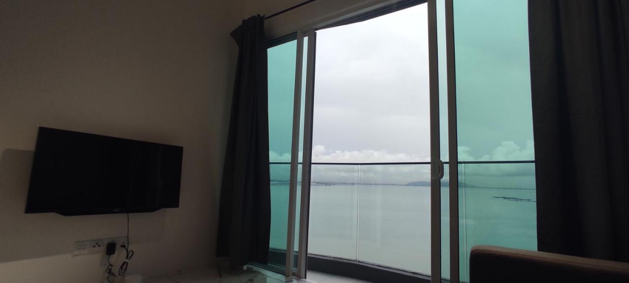 Infinite Seaview With Penang Bridge With Sunrise Up To 11 Person Holiday home *