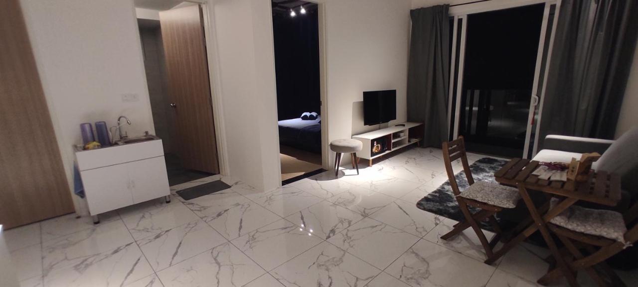 Infinite Seaview With Penang Bridge With Sunrise Up To 11 Person Holiday home