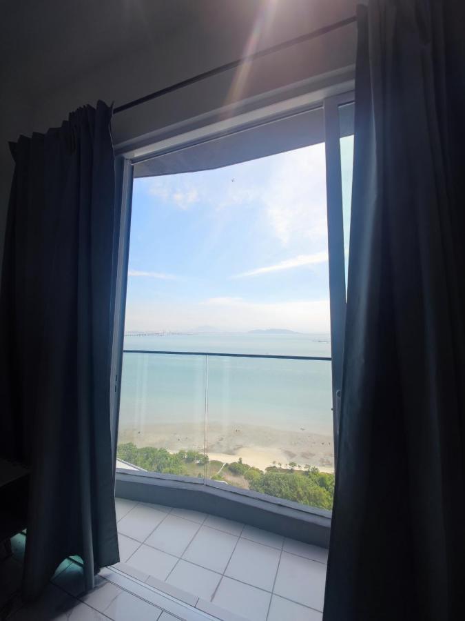 Infinite Seaview With Penang Bridge With Sunrise Up To 11 Person Holiday home *